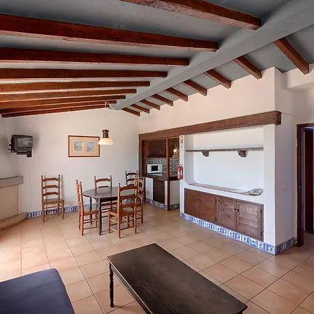 3hb Golden מלון דירות 3*